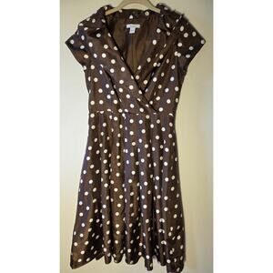 Dressbarn Brown & White Polka Dot Knee Length Dress Size 6 Short Sleeve Side Zip